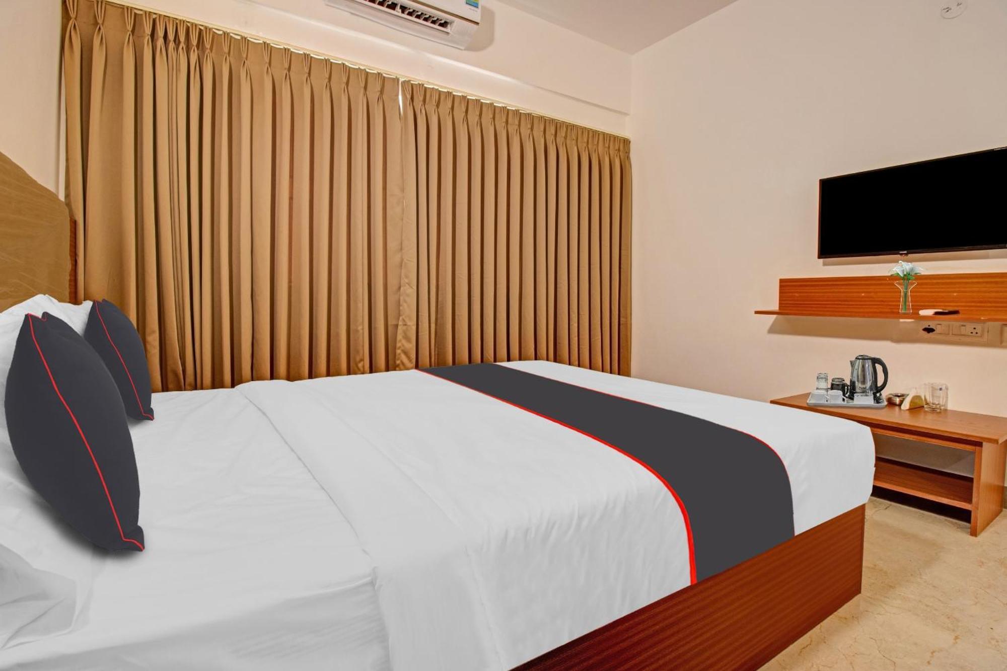 Super Collection O Petals Otium Business Hotel بنغالور المظهر الخارجي الصورة
