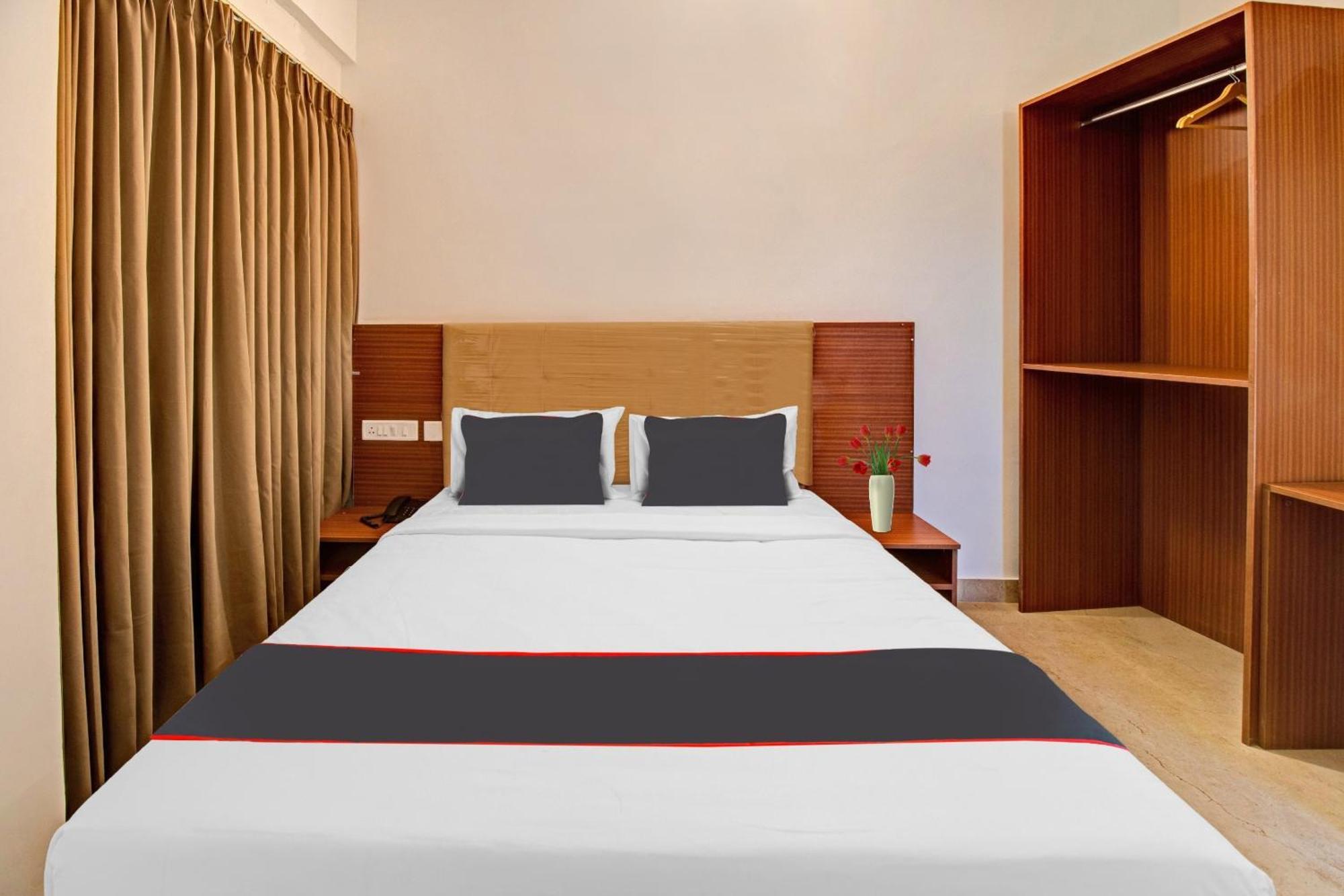 Super Collection O Petals Otium Business Hotel بنغالور المظهر الخارجي الصورة