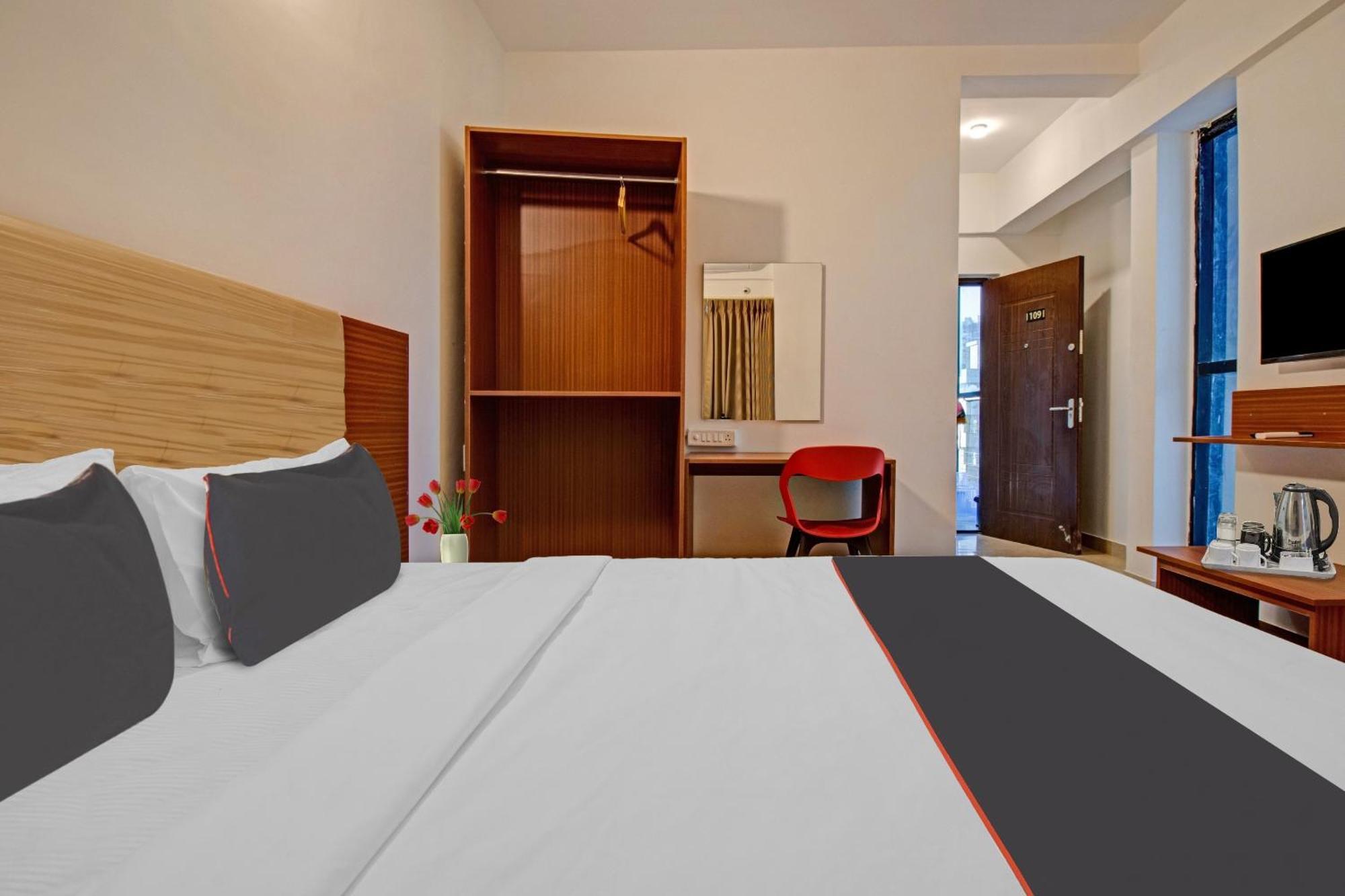 Super Collection O Petals Otium Business Hotel بنغالور المظهر الخارجي الصورة